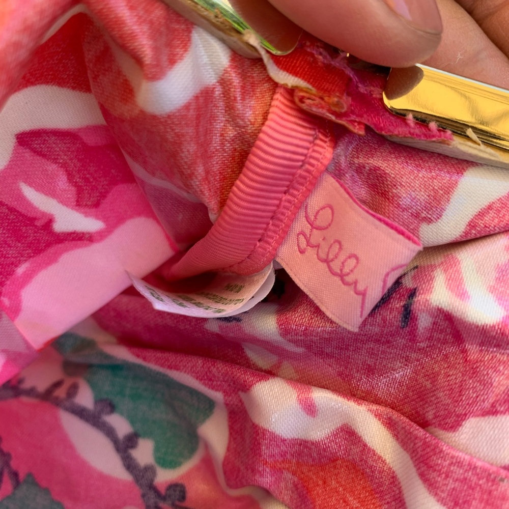 Lilly Pulitzer Clutch *RARE* - Picture 3 of 3